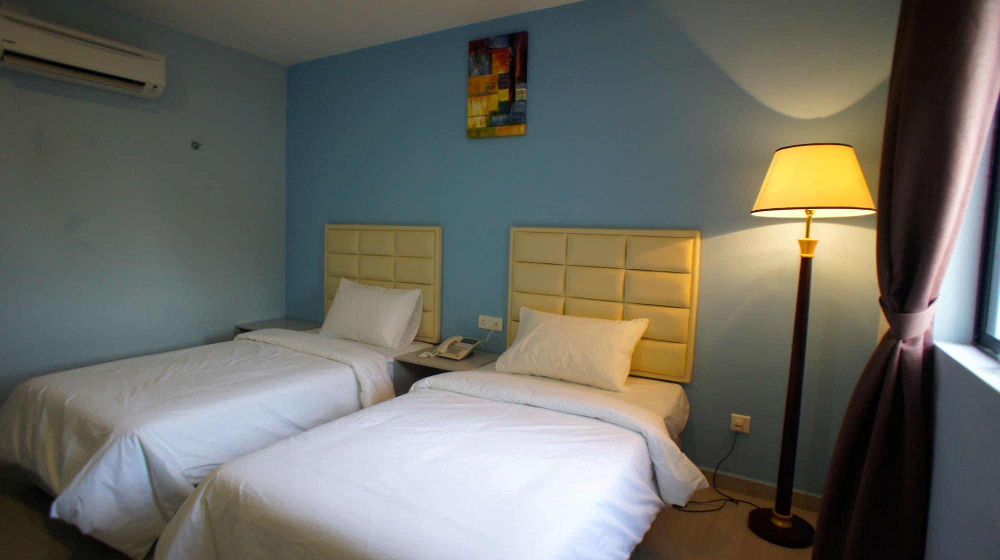 Hotel Zamburger Bukit Indah Джохор-Бару Екстер'єр фото