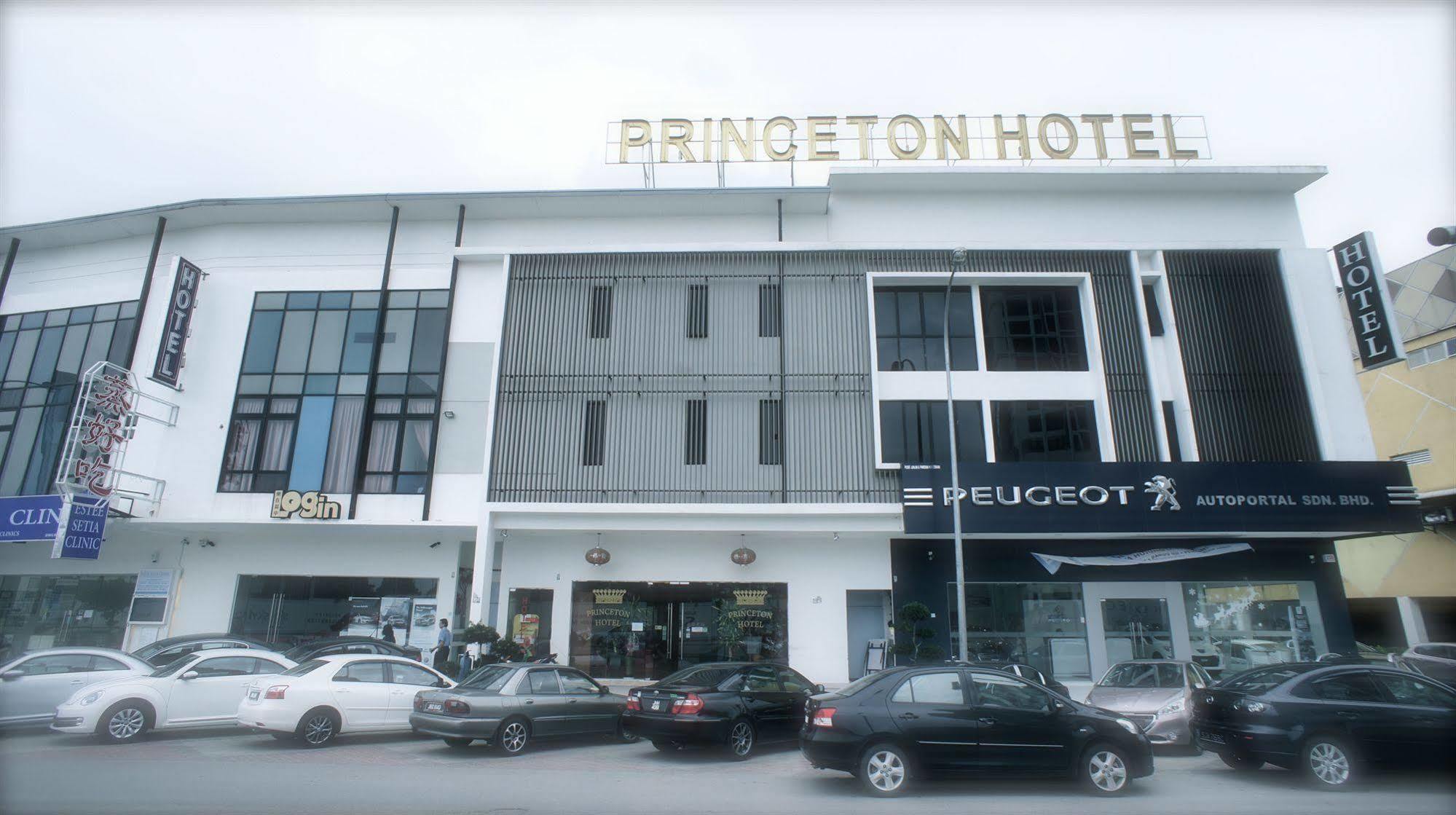 Hotel Zamburger Bukit Indah Джохор-Бару Екстер'єр фото